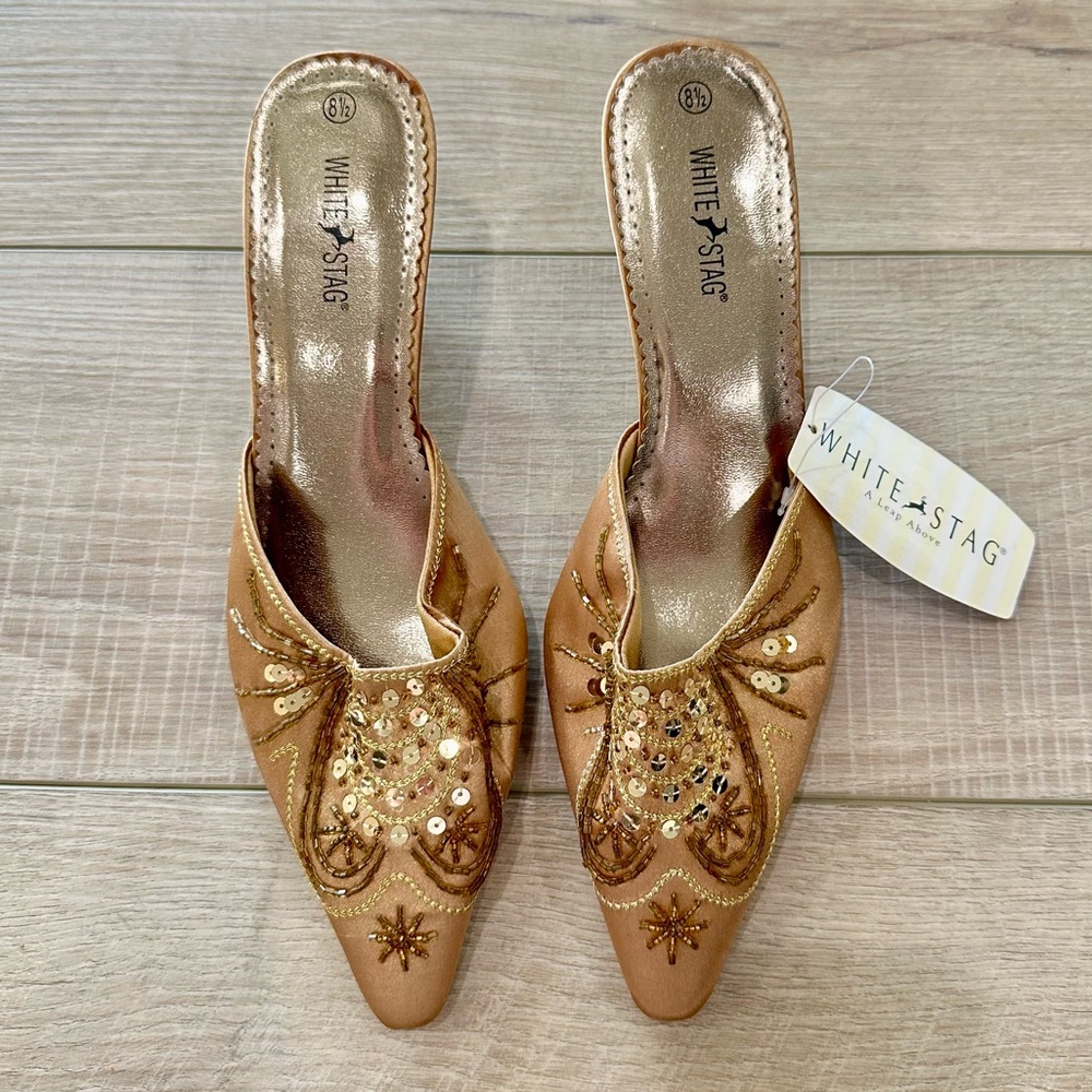 Y2K Deadstock White Stag Sequin Pointed Toe Kitten Heels